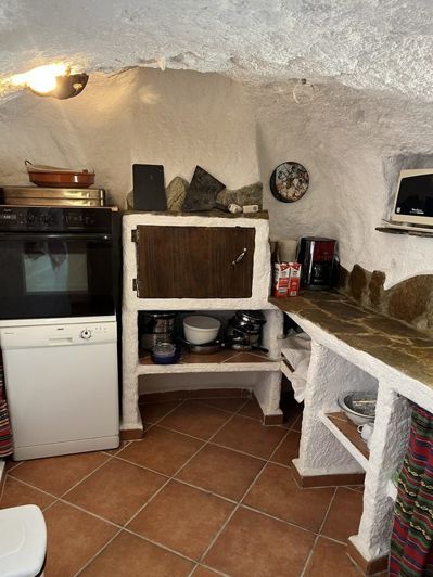Image No.11-3 Bed House for sale