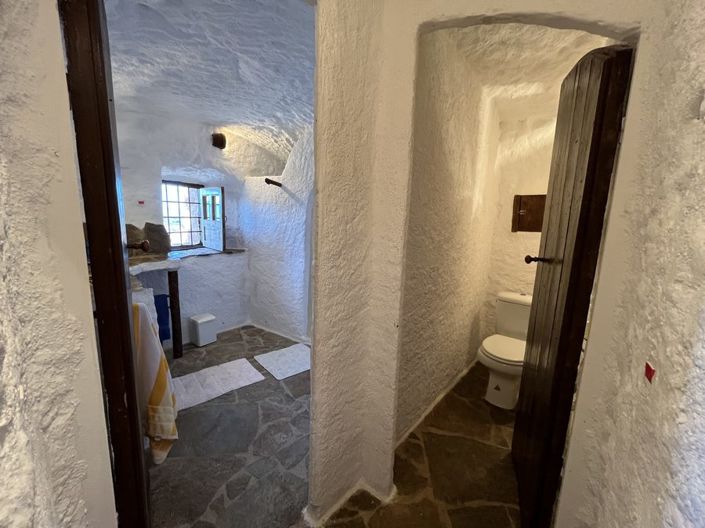 Image No.22-3 Bed House for sale
