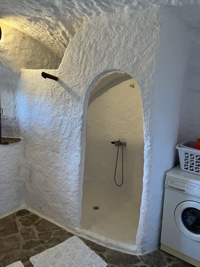Image No.25-3 Bed House for sale