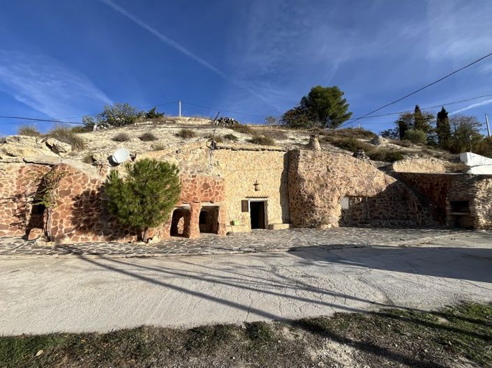 Image No.4-3 Bed House for sale