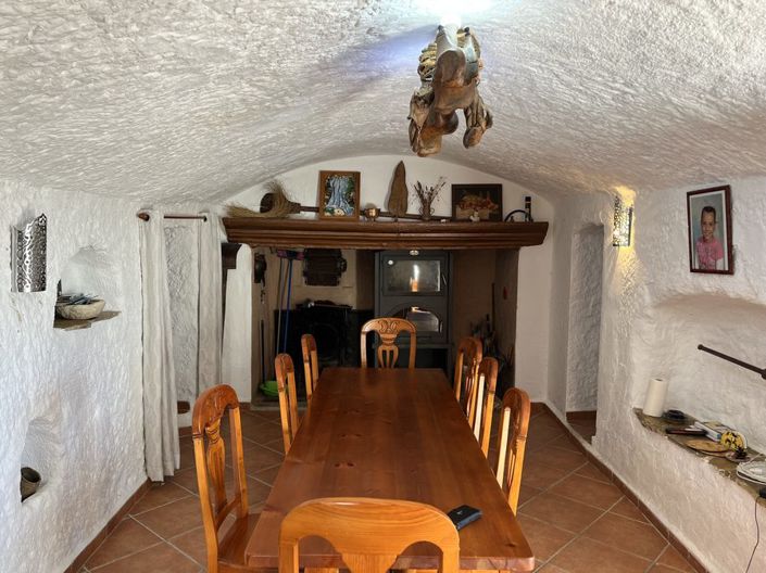 Image No.7-3 Bed House for sale