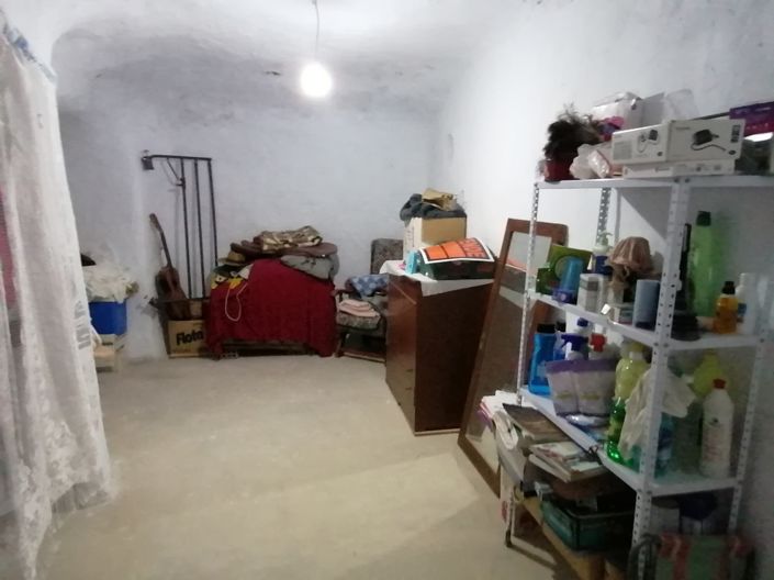 Image No.15-4 Bed House for sale