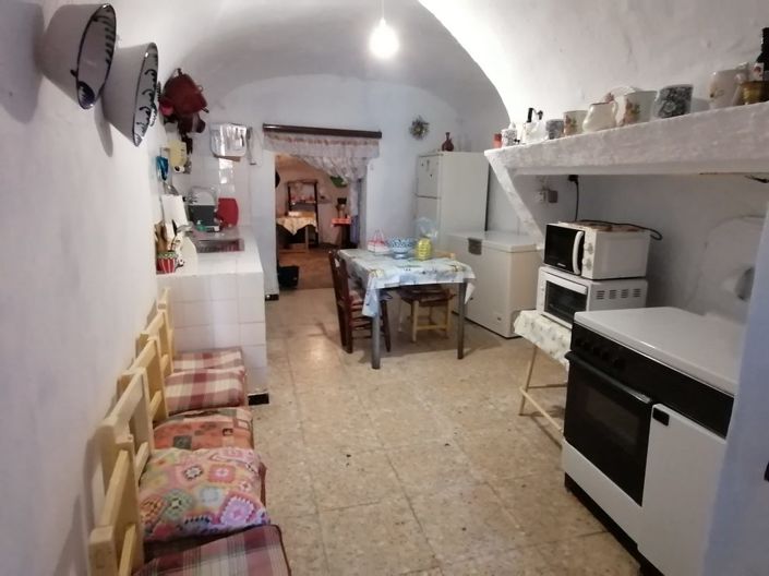 Image No.21-4 Bed Property for sale