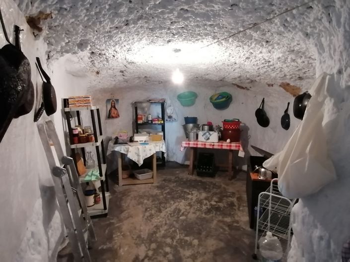 Image No.22-4 Bed House for sale