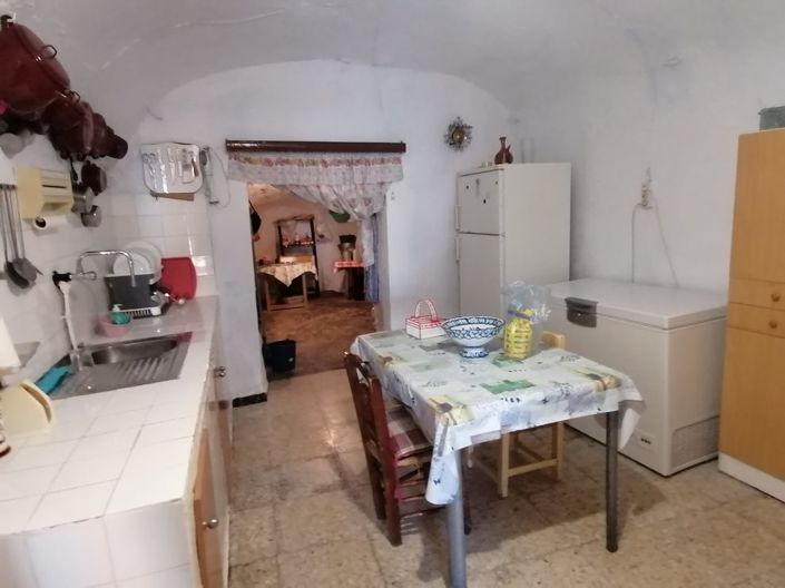 Image No.22-4 Bed Property for sale