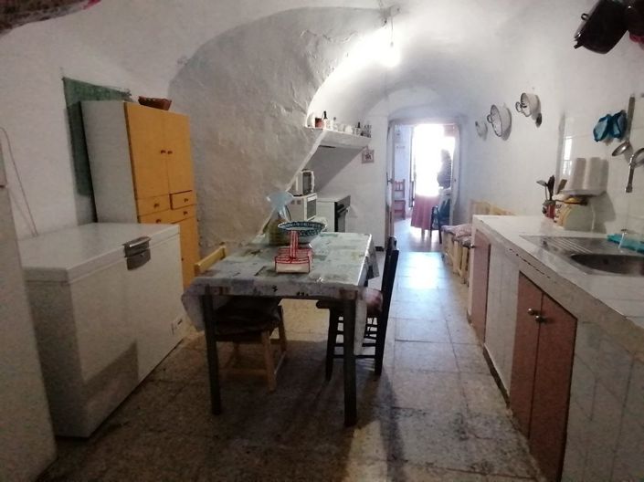 Image No.24-4 Bed Property for sale