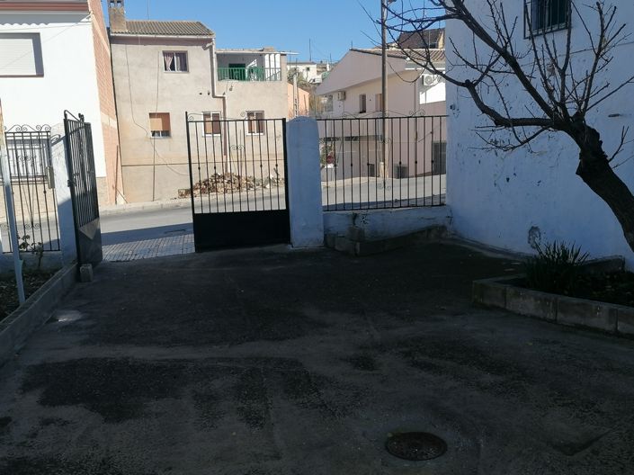 Image No.40-4 Bed House for sale