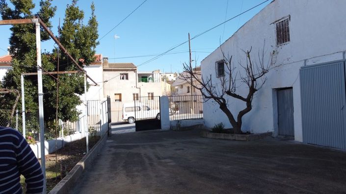 Image No.42-4 Bed Property for sale