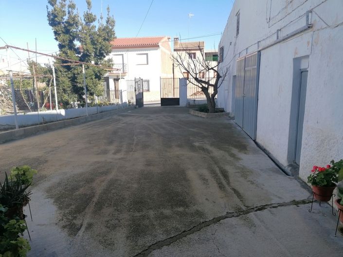 Image No.7-4 Bed House for sale