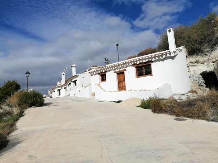 Image No.26-House for sale