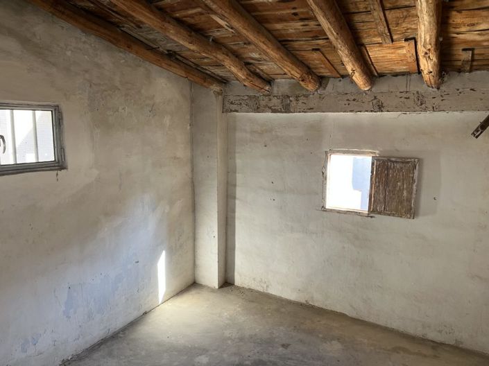 Image No.28-3 Bed Property for sale