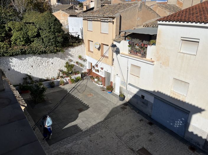 Image No.29-3 Bed Property for sale