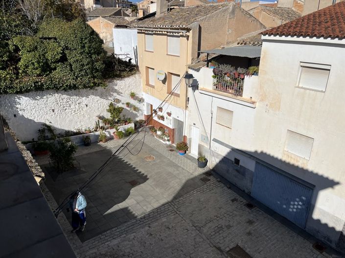 Image No.30-3 Bed Property for sale