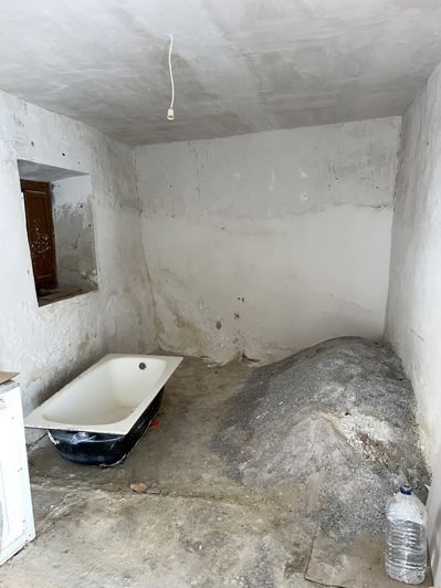 Image No.8-3 Bed Property for sale