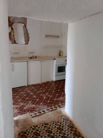 Image No.11-7 Bed Property for sale