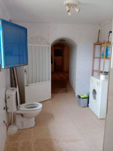 Image No.18-7 Bed Property for sale