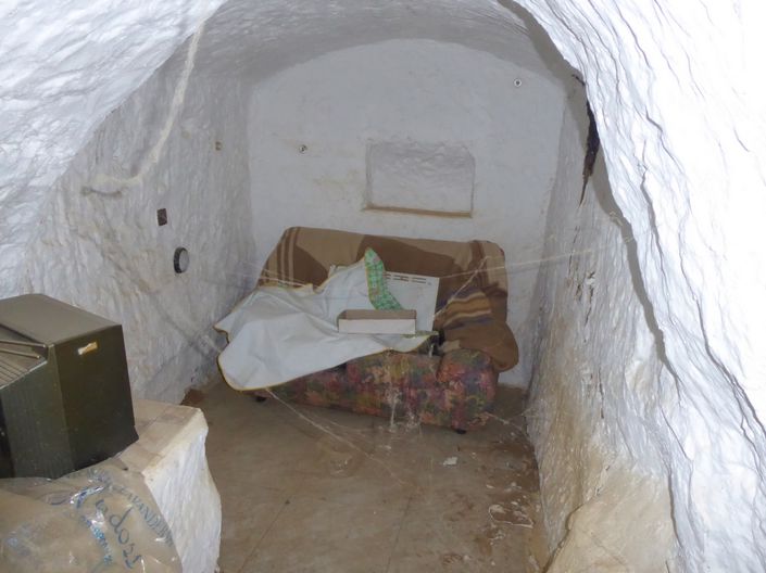 Image No.23-7 Bed House for sale