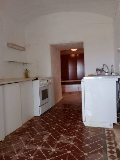 Image No.23-7 Bed Property for sale
