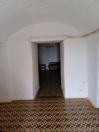 Image No.33-7 Bed Property for sale