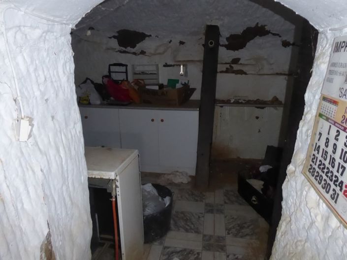 Image No.43-7 Bed Property for sale