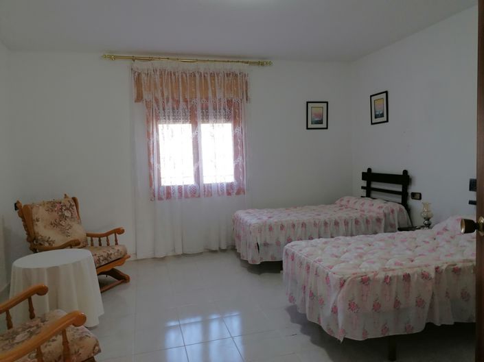 Image No.24-8 Bed Cortijo for sale