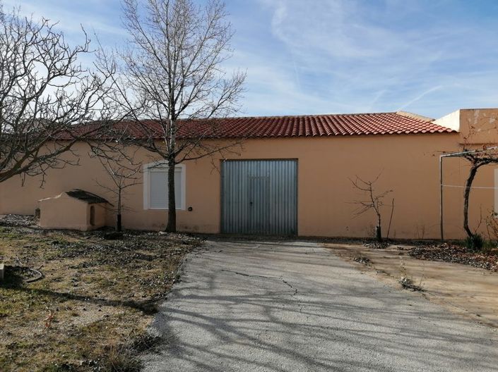 Image No.28-8 Bed Property for sale