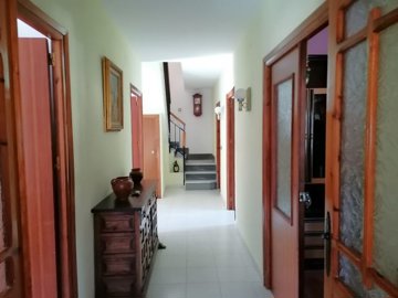 v3047255