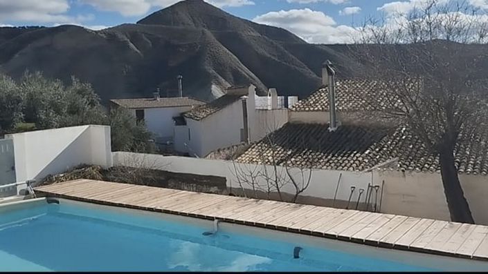 Image No.13-4 Bed Property for sale