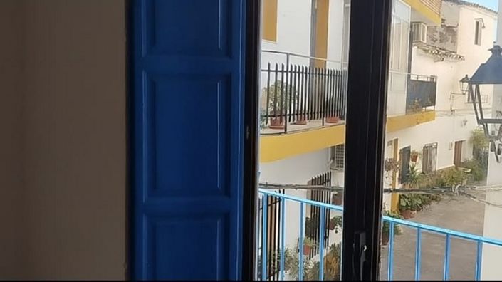 Image No.15-4 Bed Property for sale