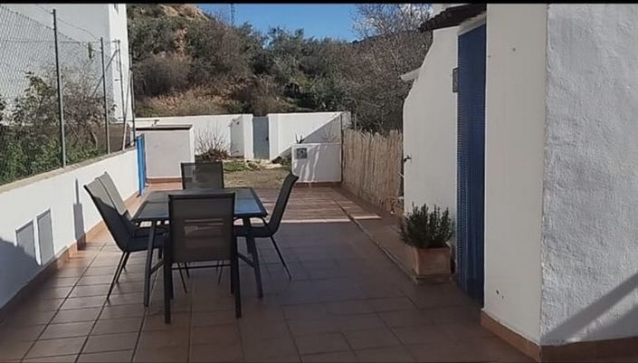 Image No.3-4 Bed Property for sale