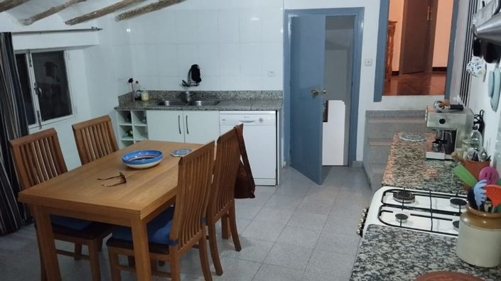 Image No.6-4 Bed Property for sale