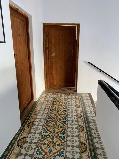 Image No.33-7 Bed Property for sale