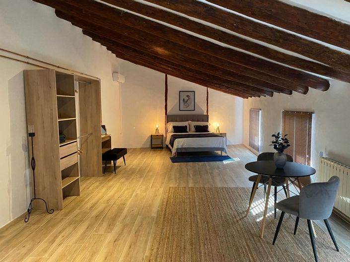 Image No.37-7 Bed Property for sale