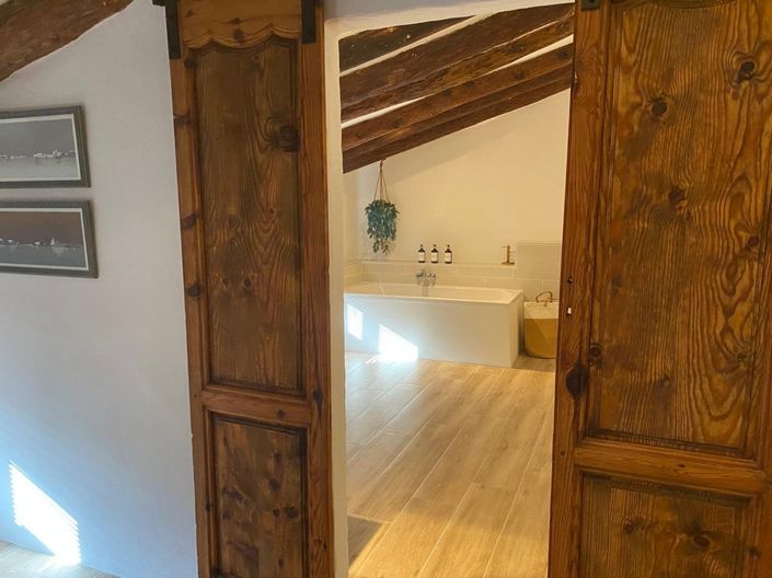 Image No.46-7 Bed Property for sale