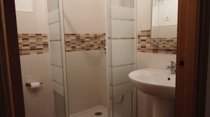 Image No.9-Propriété de 1 chambre à vendre à Baza