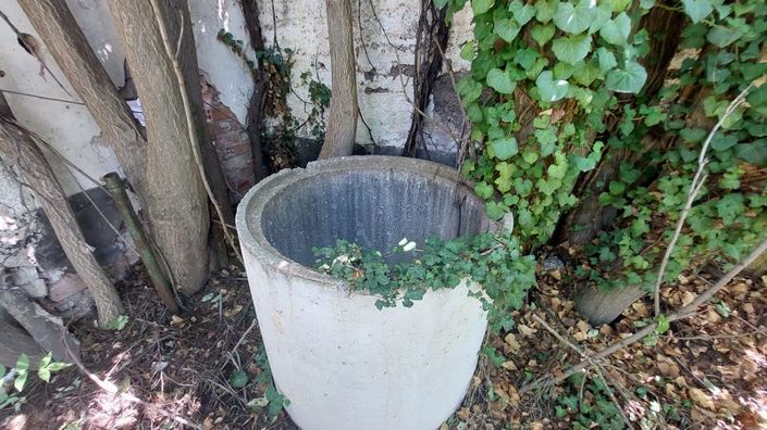 Image No.25-Commercial for sale