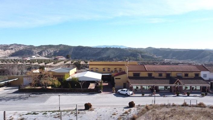 Image No.4-Commercial de 8 chambres à vendre à Los Carriones