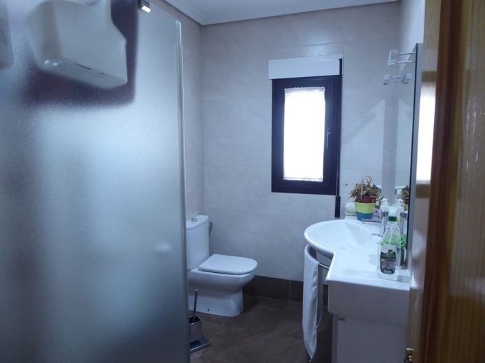 Image No.42-Commercial de 8 chambres à vendre à Los Carriones