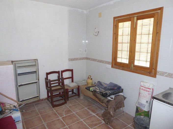 Image No.6-2 Bed House for sale