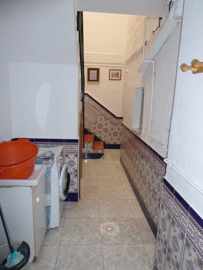 Image No.11-3 Bed Property for sale