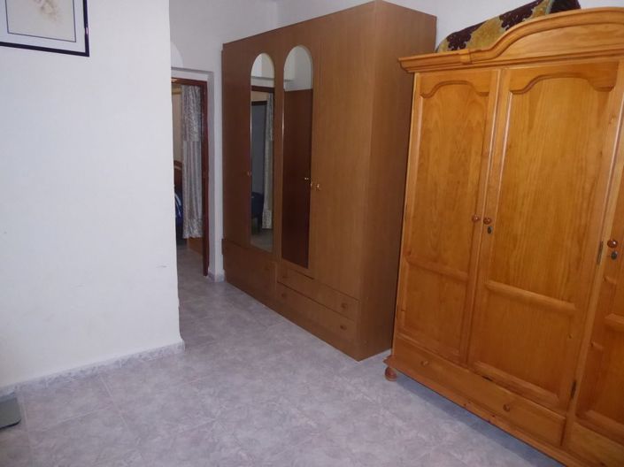 Image No.18-3 Bed Property for sale