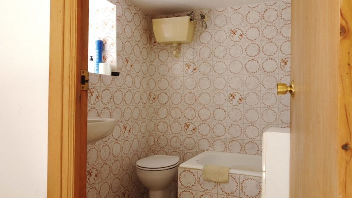 Image No.12-4 Bed House for sale