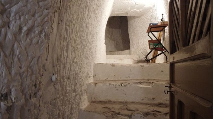 Image No.17-4 Bed House for sale