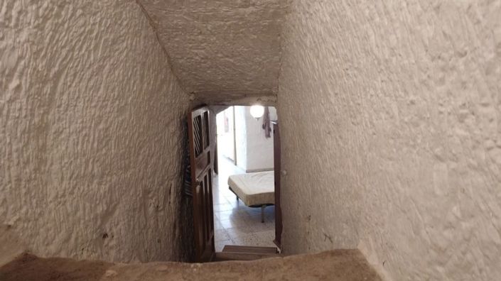 Image No.19-4 Bed House for sale