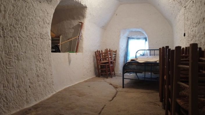 Image No.21-4 Bed House for sale