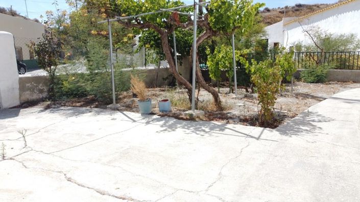 Image No.37-4 Bed House for sale