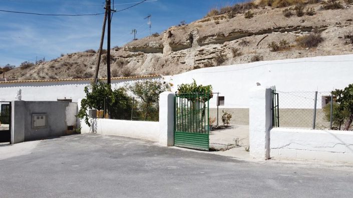 Image No.4-4 Bed House for sale