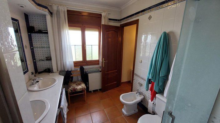 Image No.40-Propriété de 9 chambres à vendre à Baza