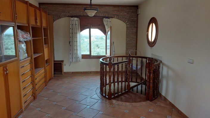 Image No.42-Propriété de 9 chambres à vendre à Baza
