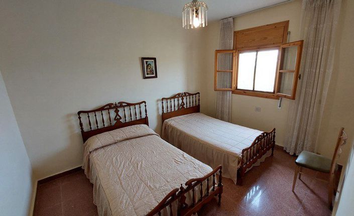 Image No.47-Propriété de 9 chambres à vendre à Baza